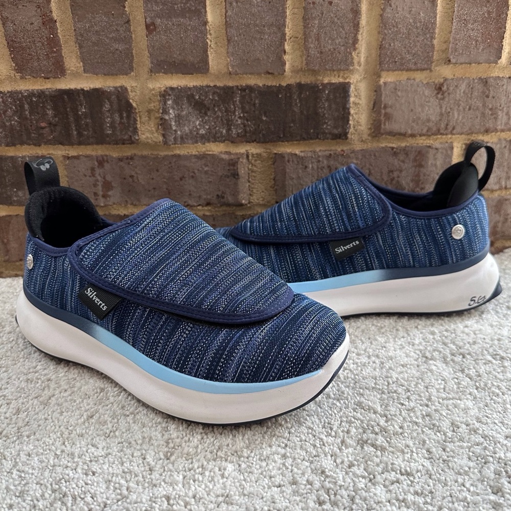 Silverts Adjustable Fit Comfort Sneakers